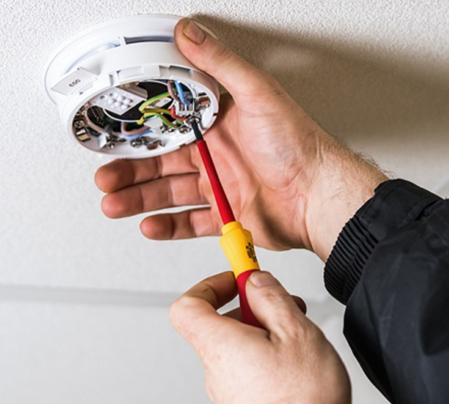 Installation & Batteries